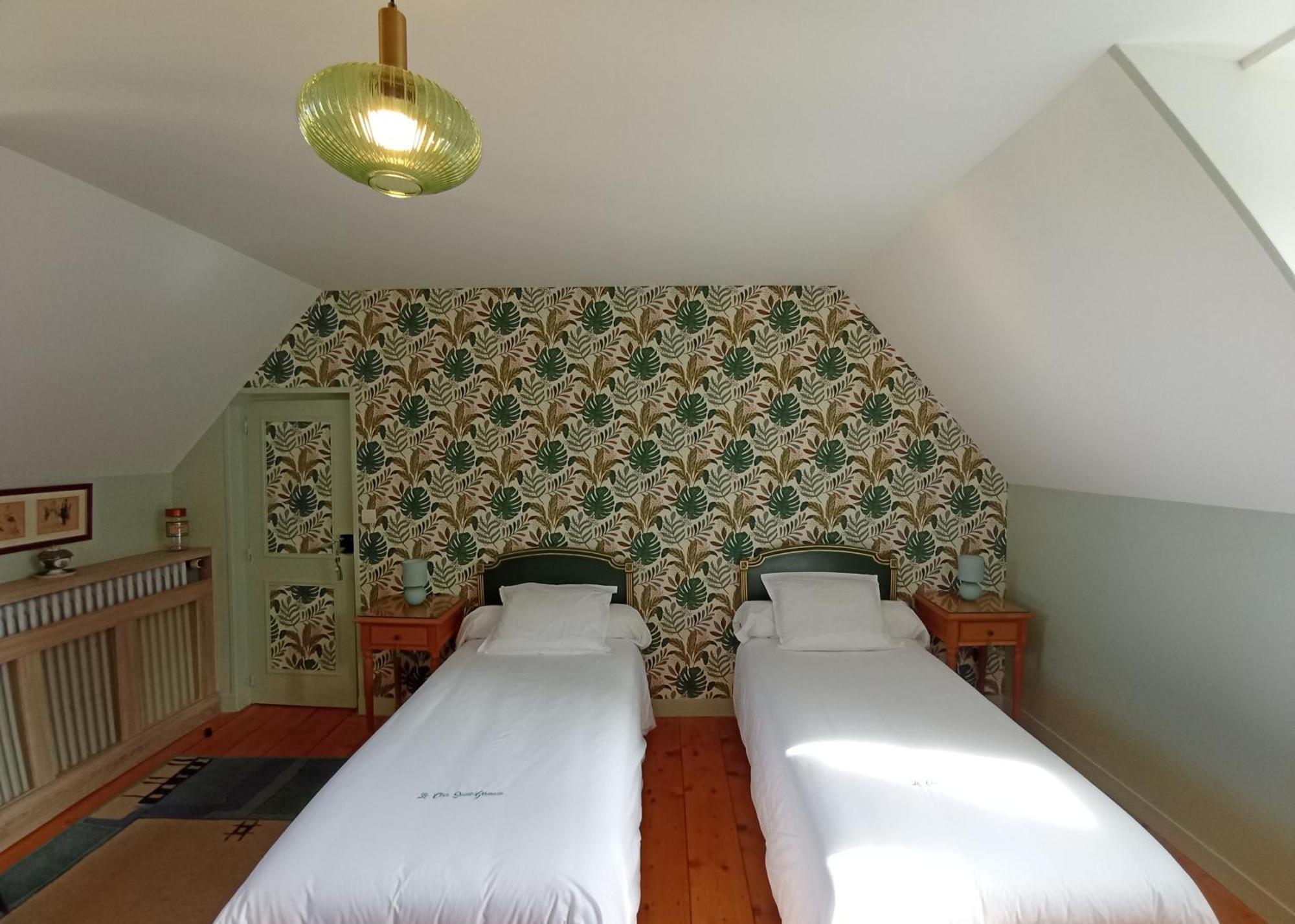 Le Clos Saint-Germain Rugles 外观 照片